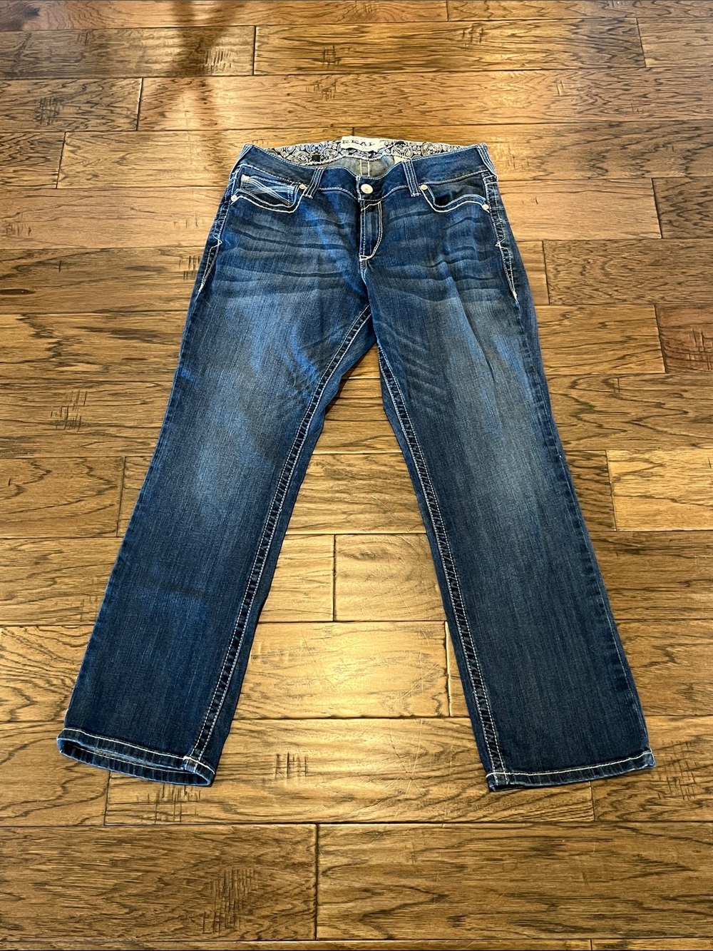 Ariat Real Denim Mid Rise Straight Size 33s